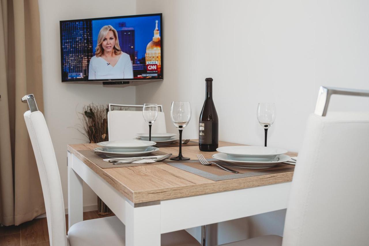 White Diamond Apartment Vrsi Bagian luar foto